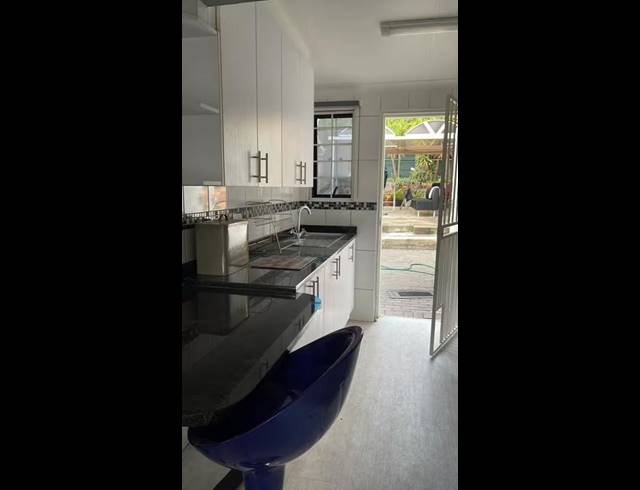 1 BEDROOM PROPERTY TO RENT IN FERNDALE